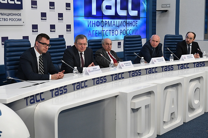 Выступление российских ученых на пресс-конференции в ТАСС, посвященной будущему конгрессу Глобального исследовательского совета (ГИС)