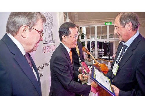 Издательство Elsevier опубликовало статью, посвященную двадцатипятилетию РФФИ
